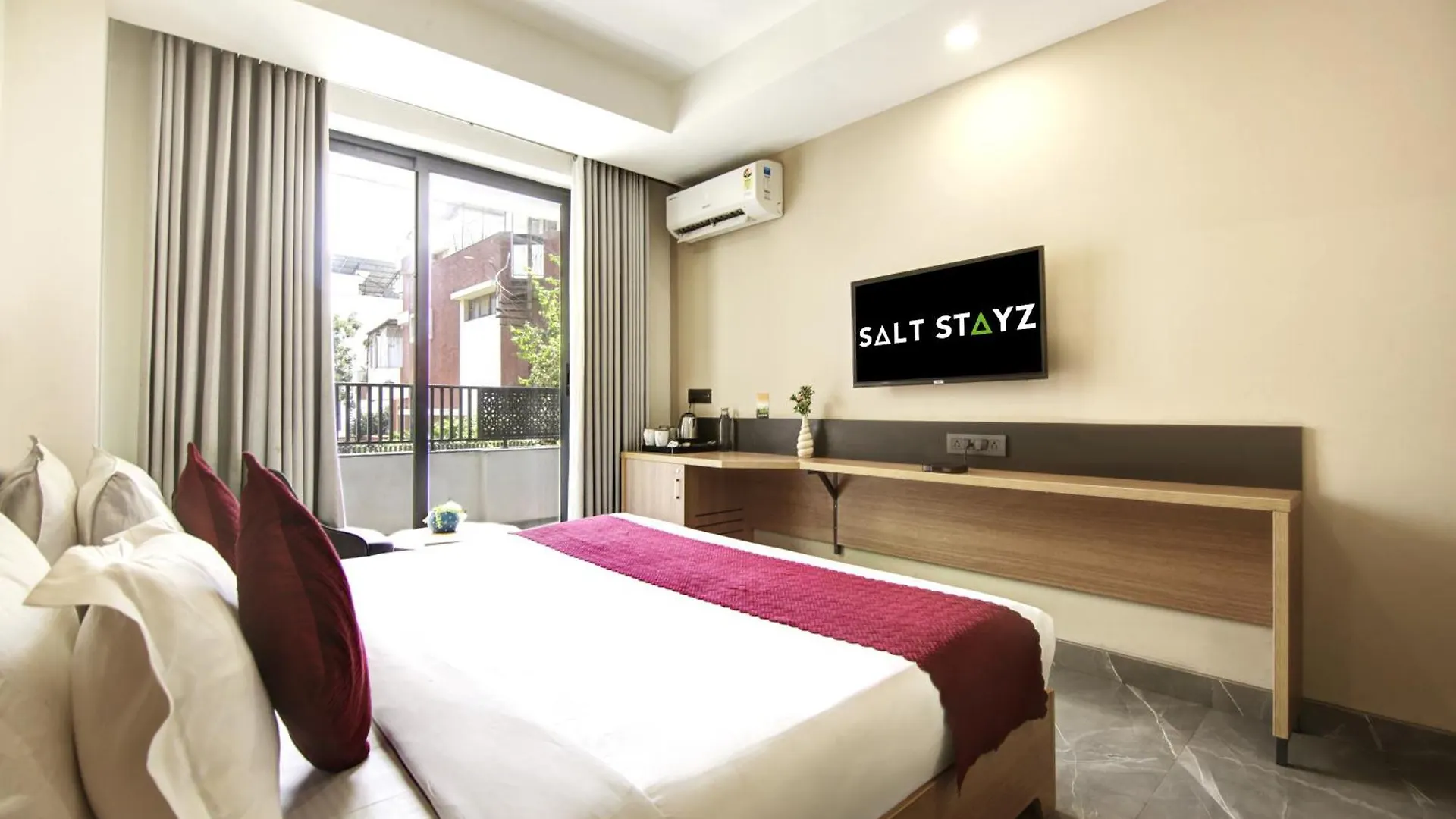 Hotel Saltstayz Premier - Cyber Hub Gurgaon