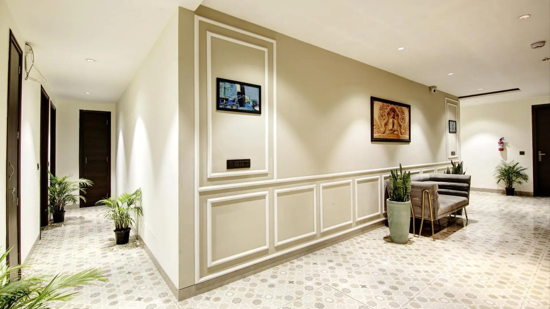 Hotel Saltstayz Premier - Cyber Hub Gurgaon