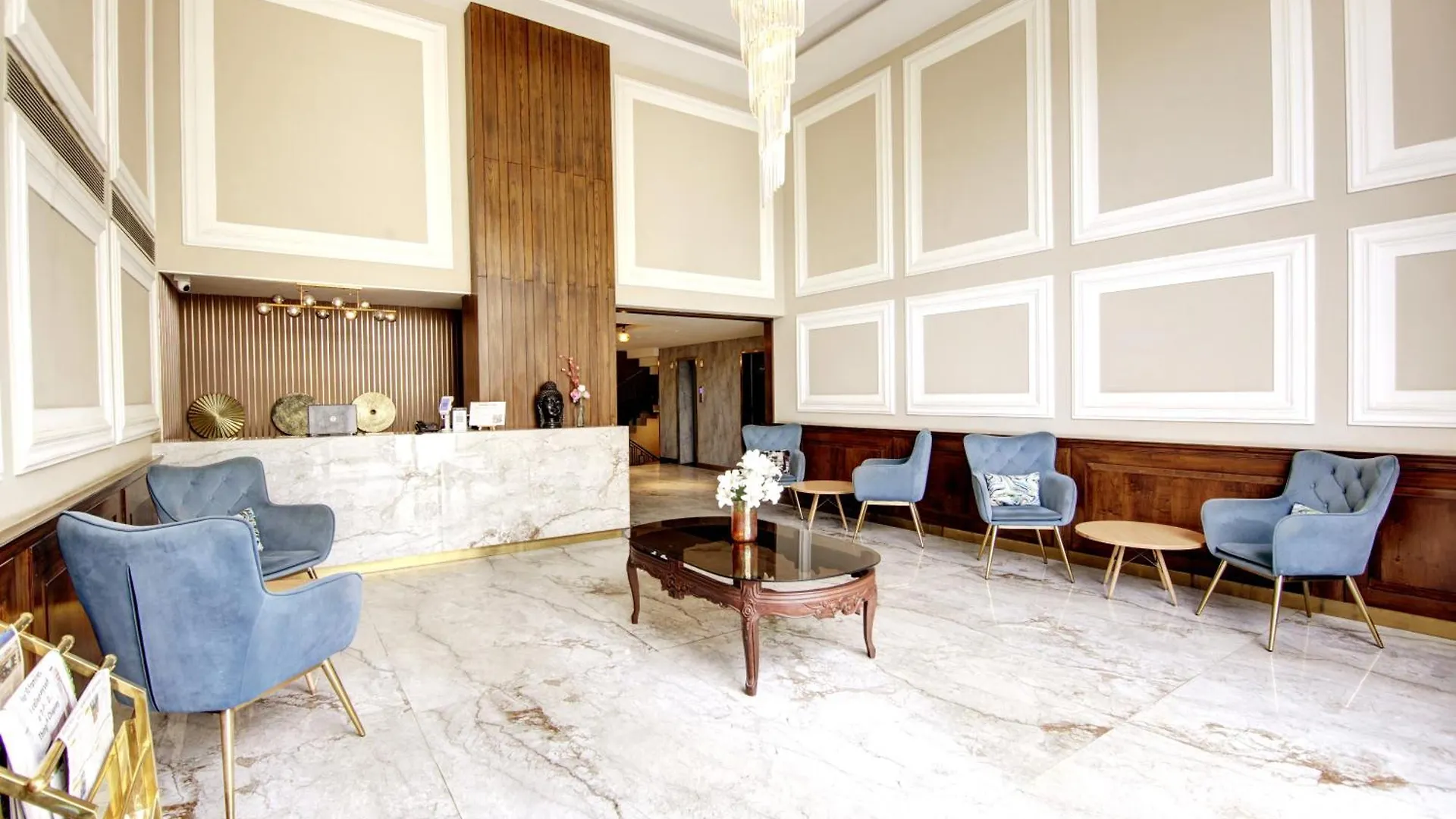 Saltstayz Premier - Cyber Hub Gurgaon
