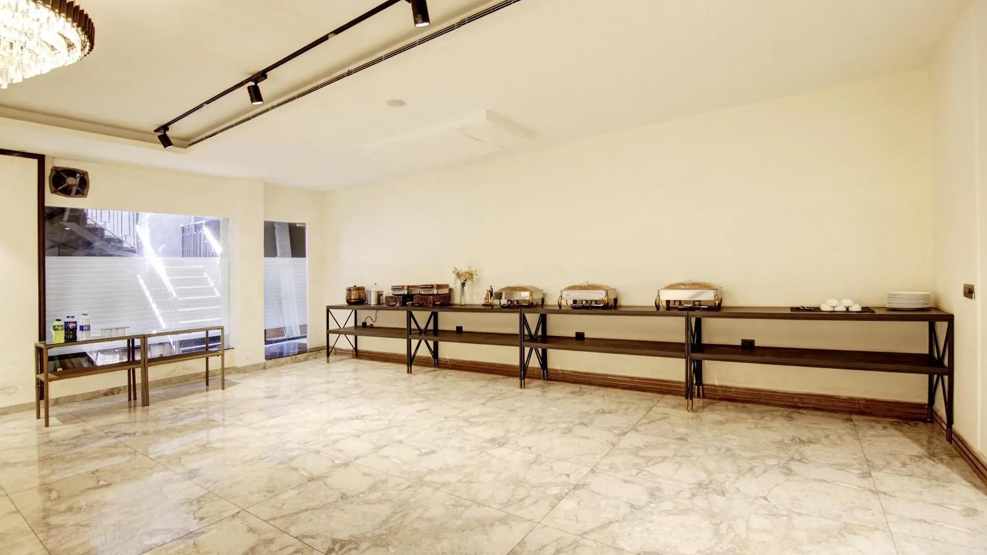 Saltstayz Premier - Cyber Hub Gurgaon India